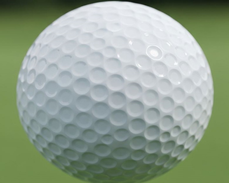 How Many Holes Are on a Golf Ball